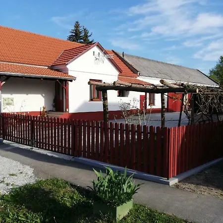 Szitakoto Vendeghaz Magyarszombatfa
